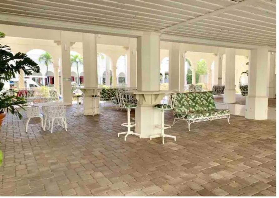 Romantic Studio In The Heart Of Palm Beach - Free Valet Service Kültér fotó